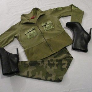 💚 J.J BASICS VINTAGE GREEN FULL-ZIP CROP TOP – SIZE L 💚